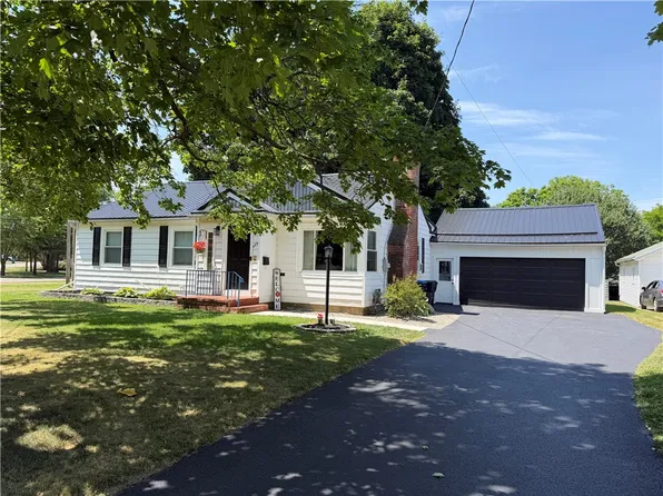 485 Genesee St, Avon, NY 14414