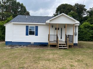 305 Lee St, Spring Lake, NC 28390