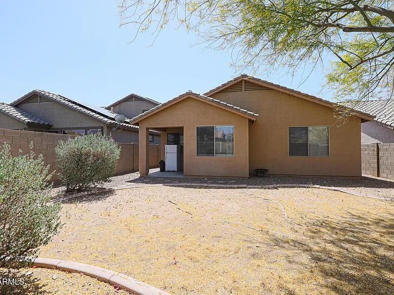 2470 W Warren Dr — Photo 35