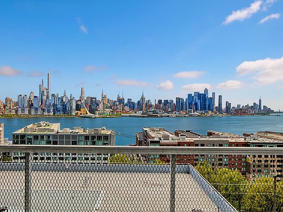 4th image of 6050 Boulevard East APT 3H