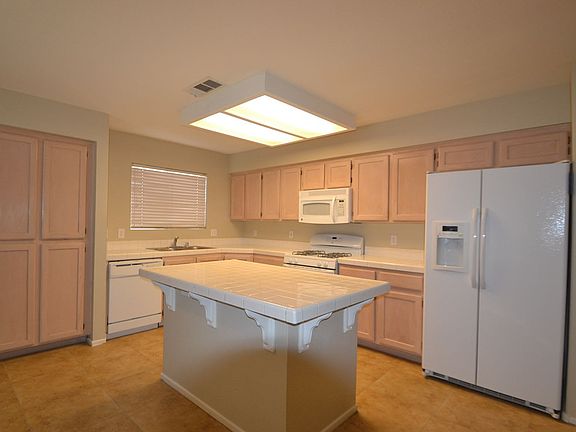 3rd image of 8248 Cactus Canyon Ct