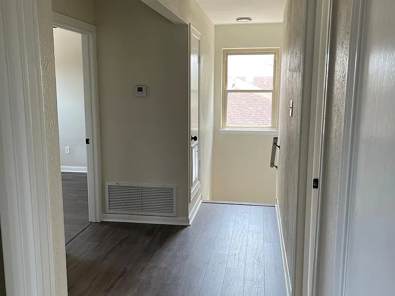 64 Osborne Ave — Photo 8