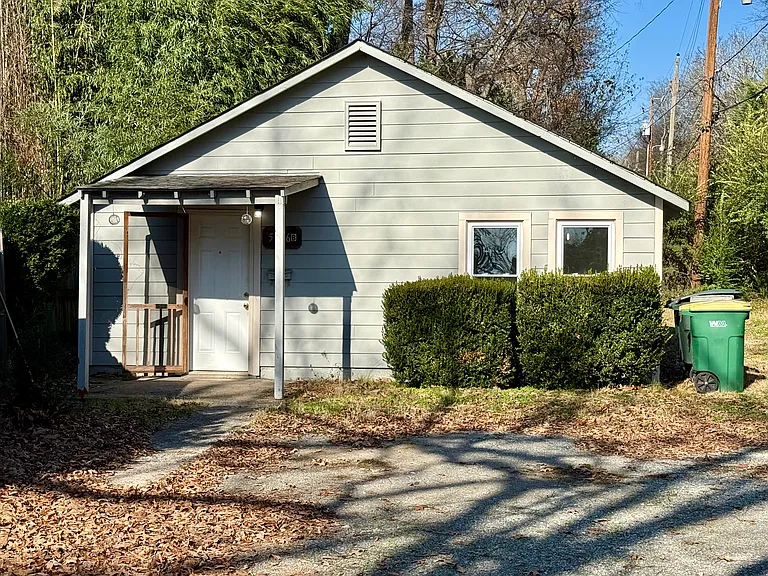 5516 F St #B — Photo 12