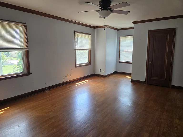 2615 Davenport Ave #2 — Photo 6