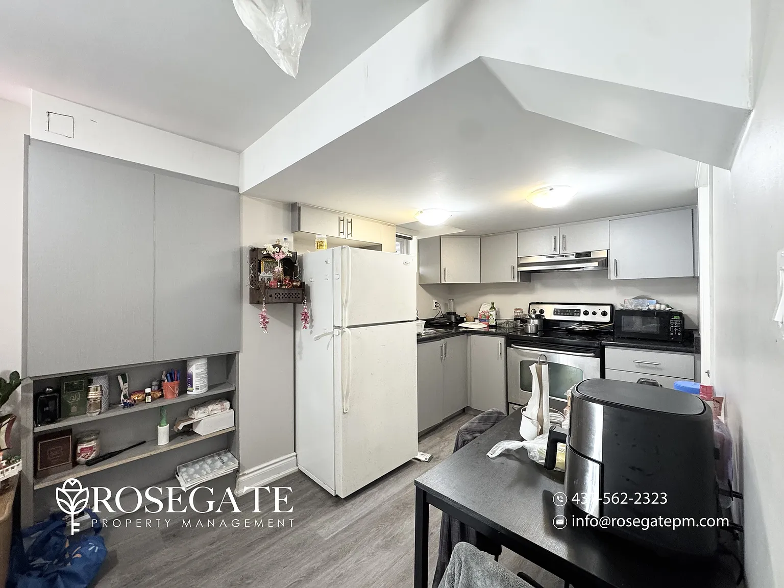 554 Chantenay Drive Mississauga — Photo 3