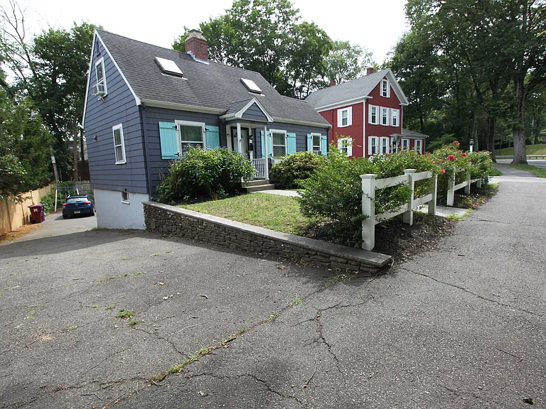 165 Lynn Fells Pkwy — Photo 45