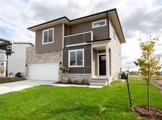 720 SE Drumlin Dr, Waukee, IA 50263