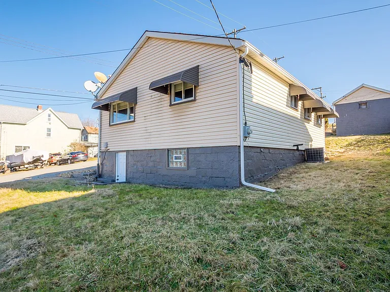 701 Monterey St — Photo 16