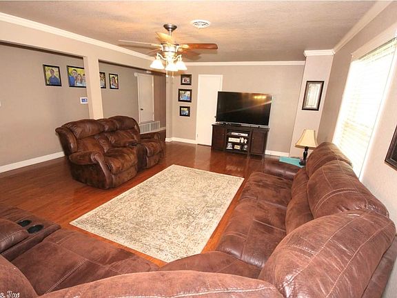 5th image of 1514 Pinehurst Dr