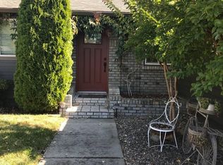 2648 Aldersgate Rd, Medford, OR 97504