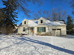 1721 Gilbert Dr, Mayfield Heights, OH 44124