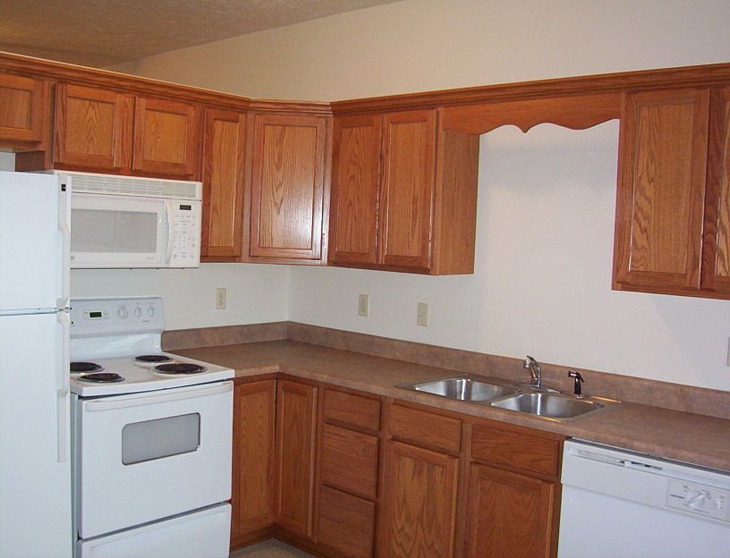 2nd image of 265 E Erie St APT G