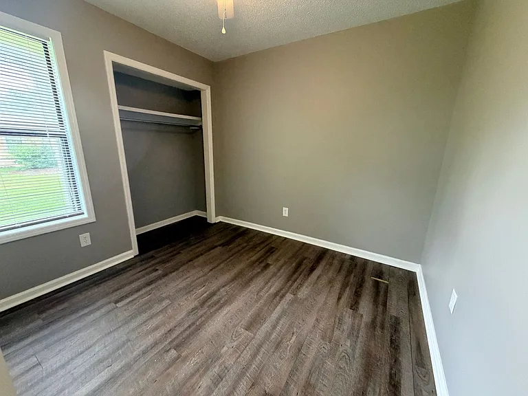4 Lakeland Ct — Photo 16