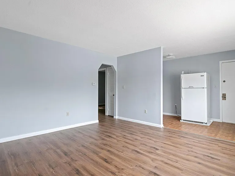 222 Klee Ave — Photo 6