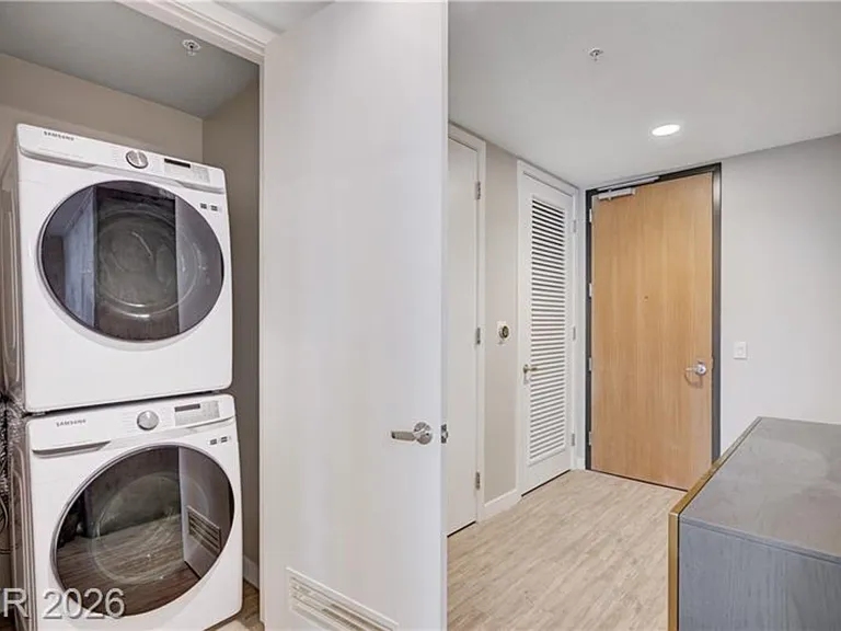 353 Bonneville Ave #581 — Photo 19