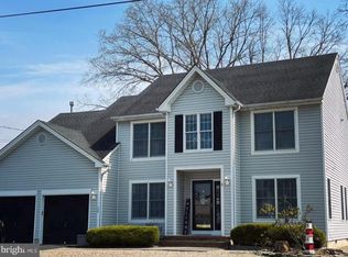 204 Stormy Rd, Manahawkin, NJ 08050