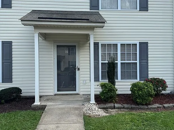 4242 Dudleys Grant Dr APT H, Winterville, NC 28590