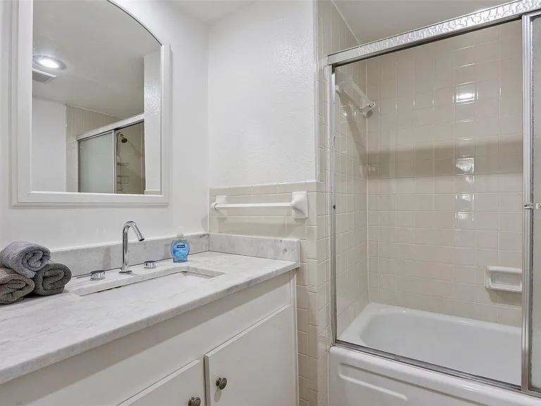 5881 Preston View Blvd #215 — Photo 33