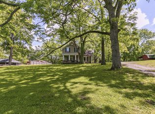 901 Cothran Rd, Columbia, TN 38401