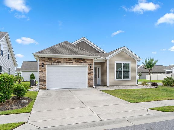 5th image of 1225 Pyxie Moss Dr.
