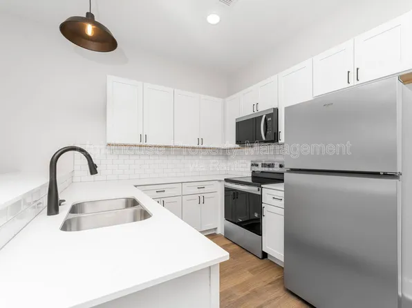 640 Eastern Ave SE, Grand Rapids, MI