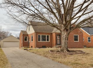 2104 52nd St, Des Moines, IA 50310