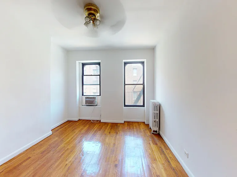 1443 York Ave #4A — Photo 3