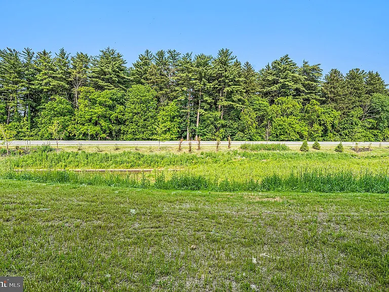 1143 Martin Rd — Photo 32