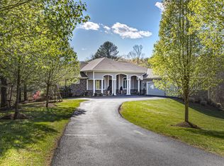 7470 Mount Chestnut Rd, Roanoke, VA 24018