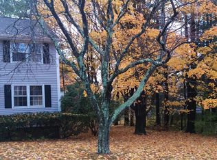 30 Castle Rd, Manchester, CT 06042