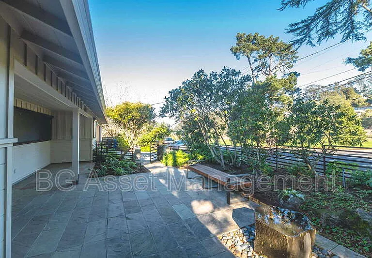 1411 Arlington Blvd — Photo 32