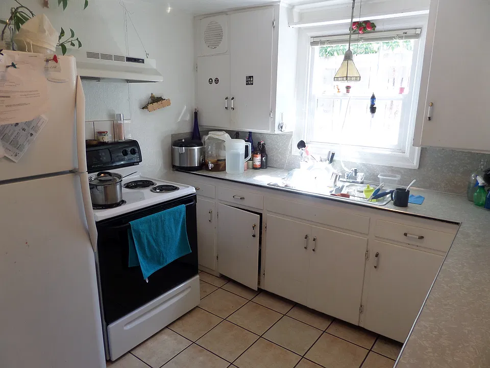 DMU kitchen 2