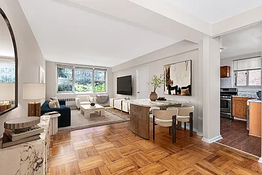 629 Kappock Street #2P image 1 of 11