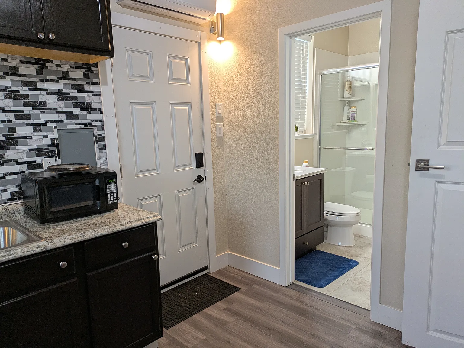 1 bed, 450 sqft, $1,295 — Photo 2
