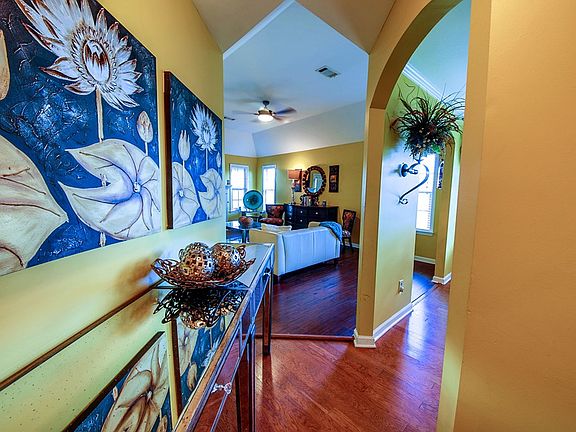5th image of 814 Dennis Foster Cv