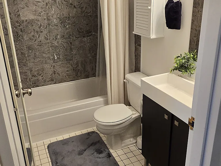 111 W Maple St #2407 — Photo 17