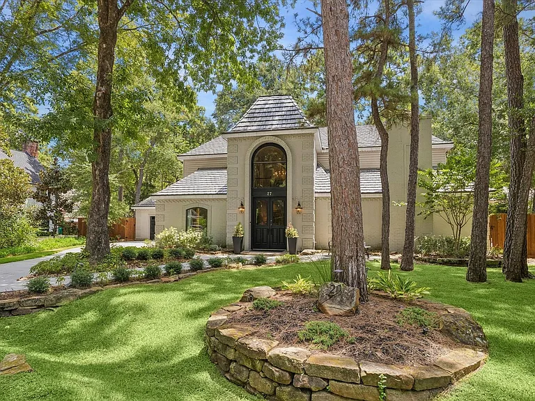 27 Cedarwing Ln — Photo 2