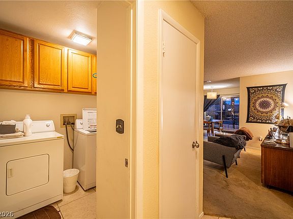 3rd image of 2408 Muirfield Ave
