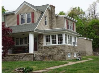 468 Flamingo St, Philadelphia, PA 19128