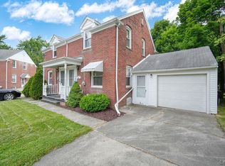 702 Leland Ct, Adrian, MI