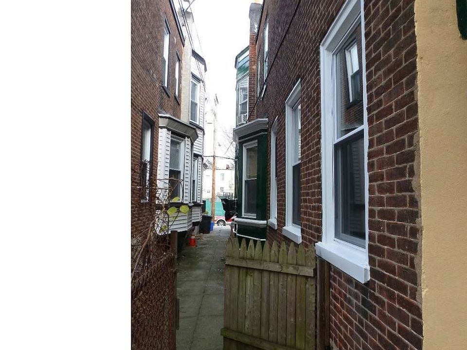 2nd image of 4806 Greene St