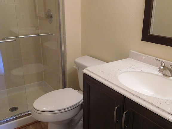 5th image of 603 Lakeworth Dr