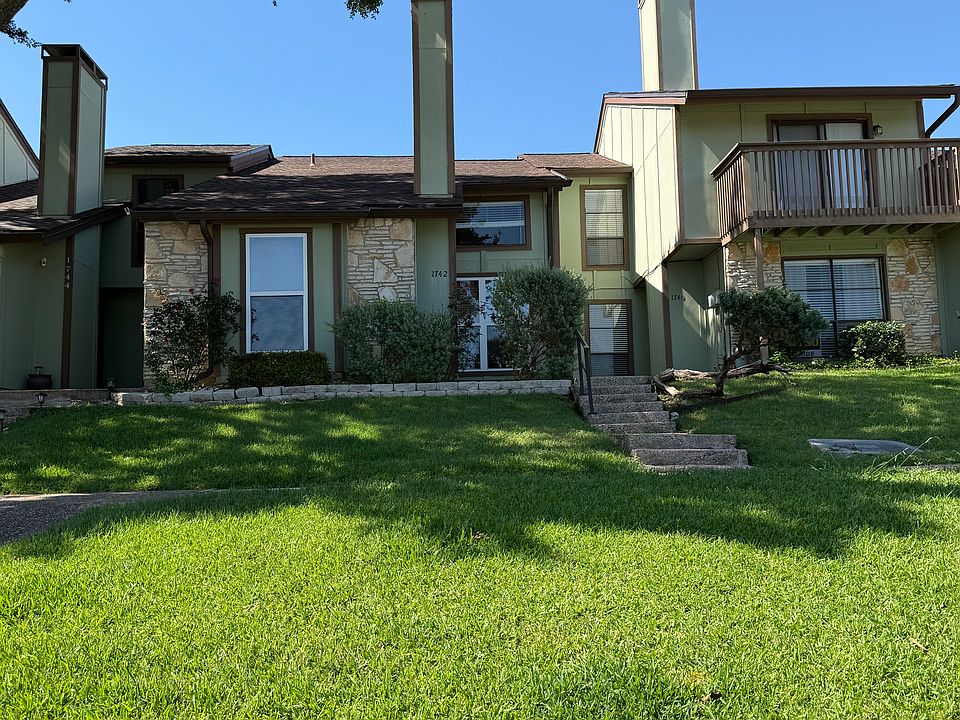 1st image of 1742 Timberwood Dr