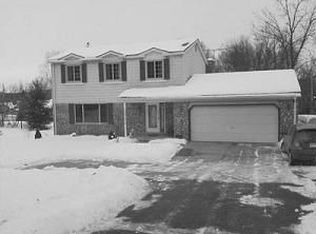 12293 White Lake Rd, Fenton, MI 48430