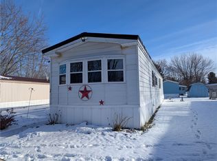 14 Edgewood Dr, Medina, NY 14103