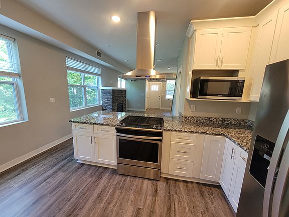 4th image of 2829 27th Ave S #5