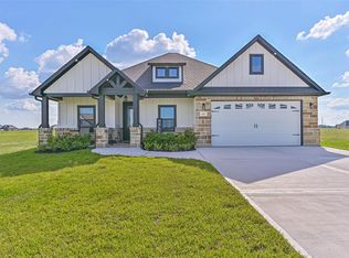 447 Sunset Trl, Angleton, TX 77515