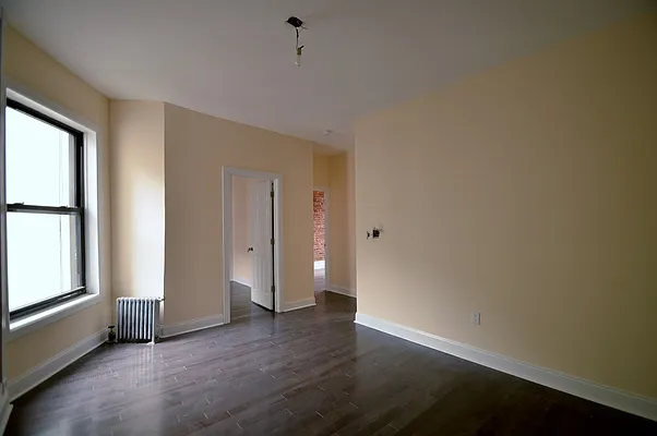 Rented by CITY SKYLINE REALTY INC | media 40