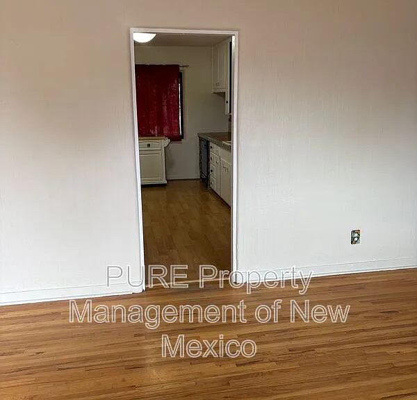 536 Arizona St SE — Photo 6