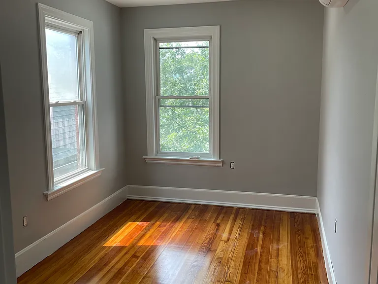 44 Saxton St #3 — Photo 7